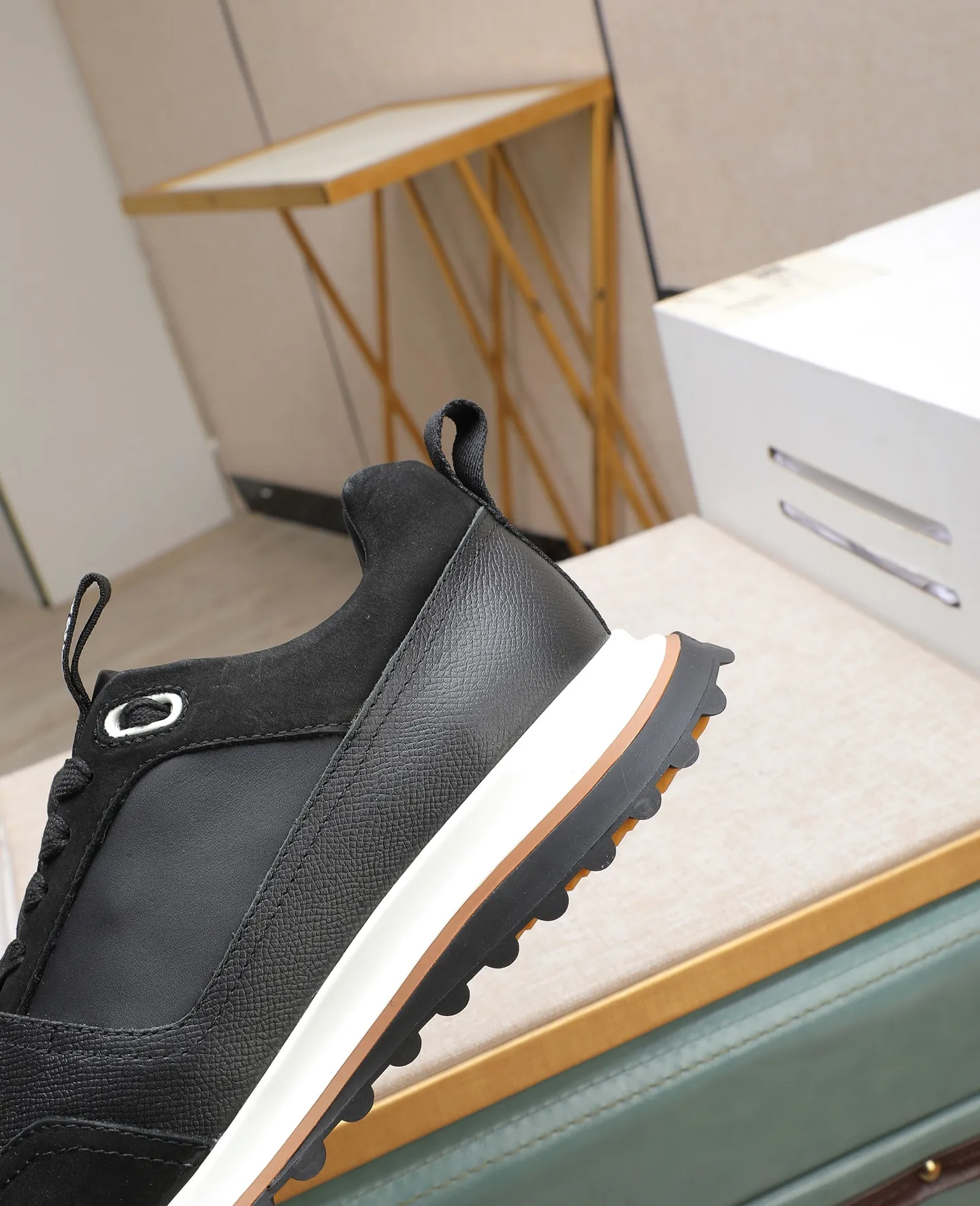 Men's shoes 💰760 Hermes🐴 25ss new autumn and winter products! Classic boot shape + British color matching design, imported calfskin, classic and durable! The original inverted mold last, the ultimate 1:1 shape, and the imported high-end cowhide presents a refined texture! Open the mold to customize the A-grade high-density private mold outsole with luxurious packaging! - Unique quality, 39-44 (38 45 46 customized)